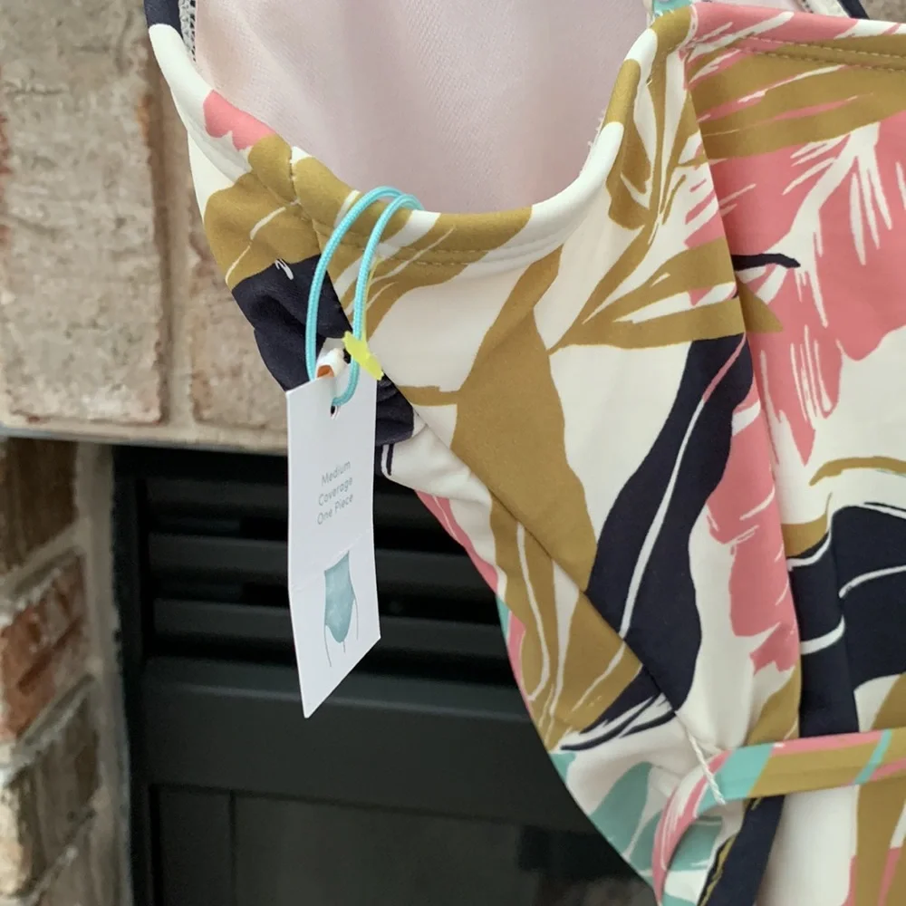 5/$20 Kona Sol size L full coverage swimsuit, white w/tropical print NWT - Picture 3 of 7